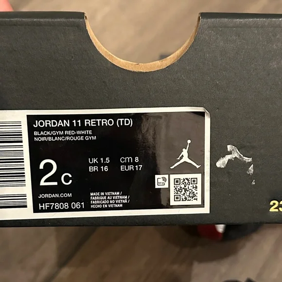 Nike Jordan 11 Retro Kids Black and Red Sneakers - Picture 6 of 6